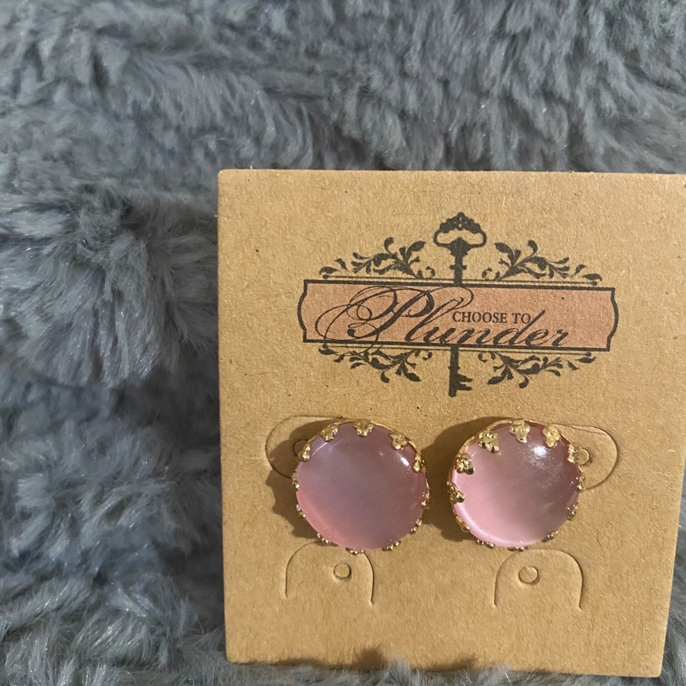 NIB Retired Plunder Penelope earring